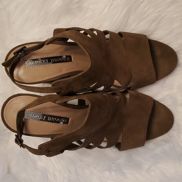 Audrey Brooke Viv Olive Green Suede Cut Out Sandal Sling Back Block Heel Size 10 - Picture 4 of 7